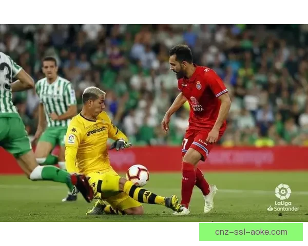 奥波莱与克拉科夫激战平局揭示两队实力对比